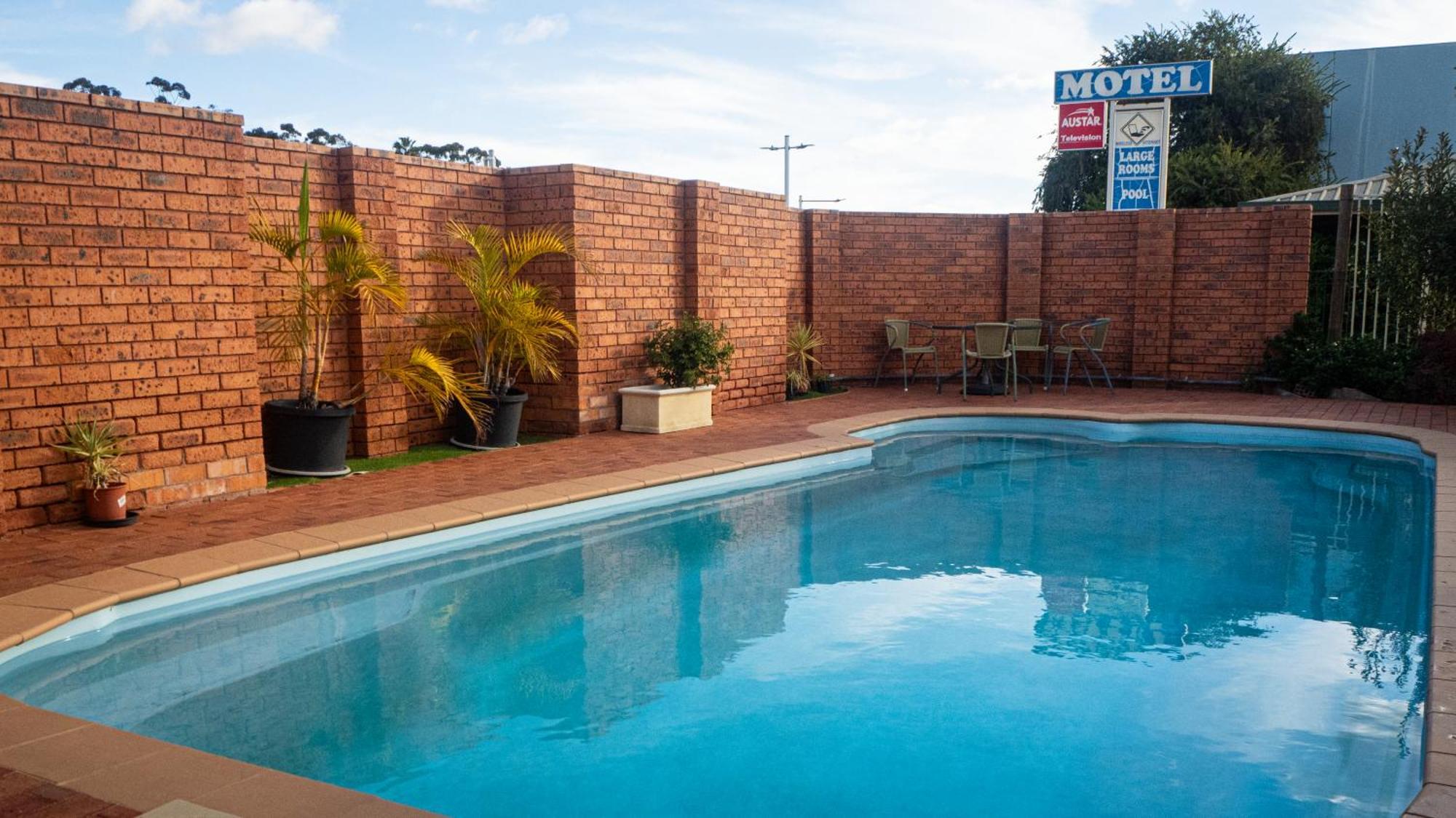 Yambil Inn Griffith Exterior foto